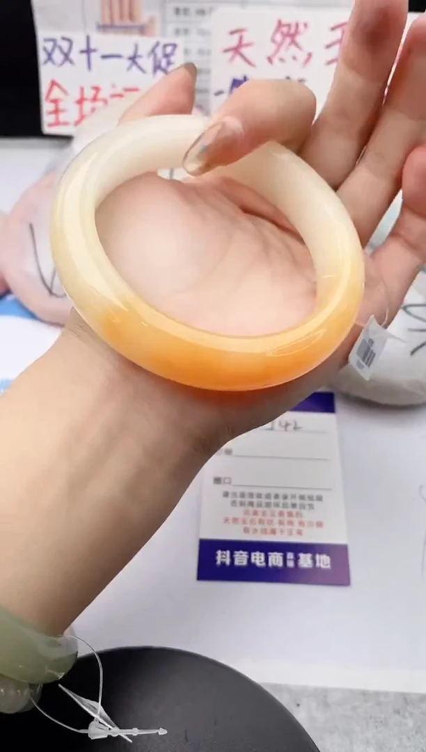 未镶嵌手镯石英质玉j42-HHB63+