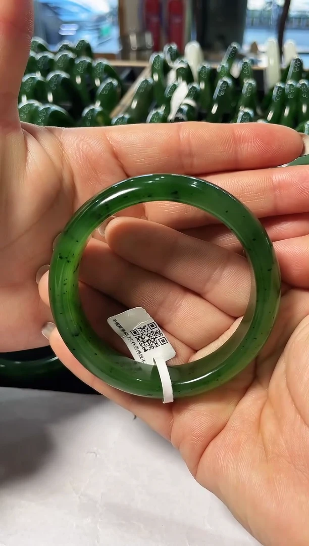 【闪购商品】和田玉（碧玉）手镯未镶嵌碧玉手镯
