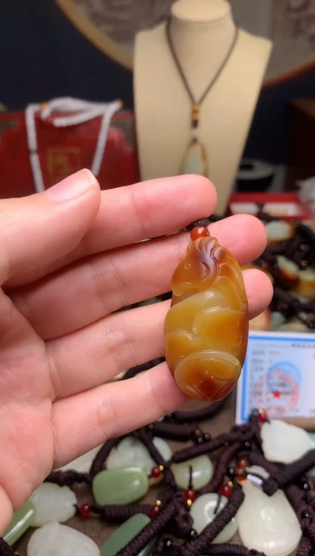 颈饰未镶嵌和田玉新疆料青海料清水和田玉吊坠