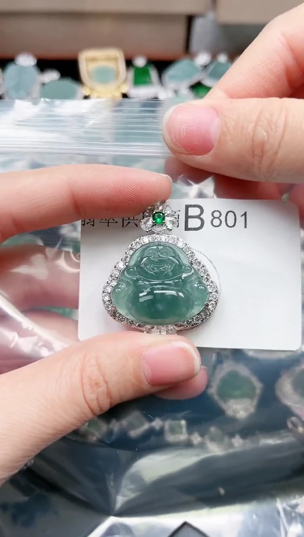 【闪购商品】翡翠颈饰未镶嵌801赠皮绳