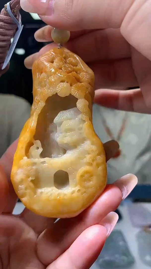 【闪购商品】定制翡翠未镶嵌1080xx-毛货挂件28