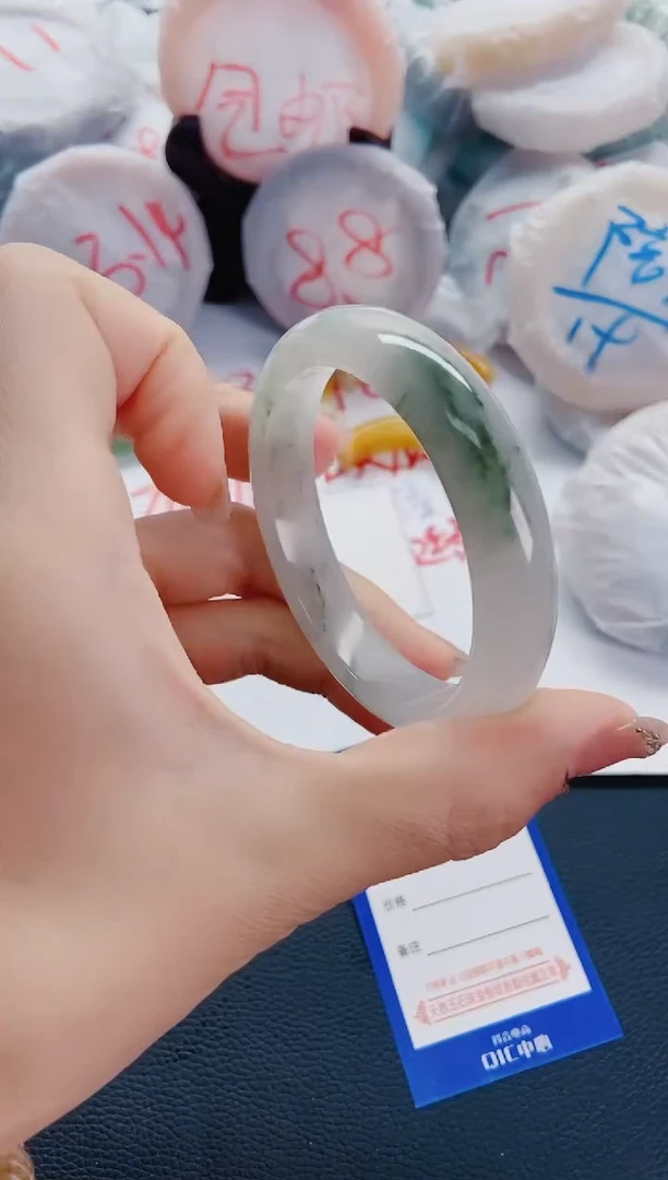 石英质玉手镯未镶嵌K187-57-56