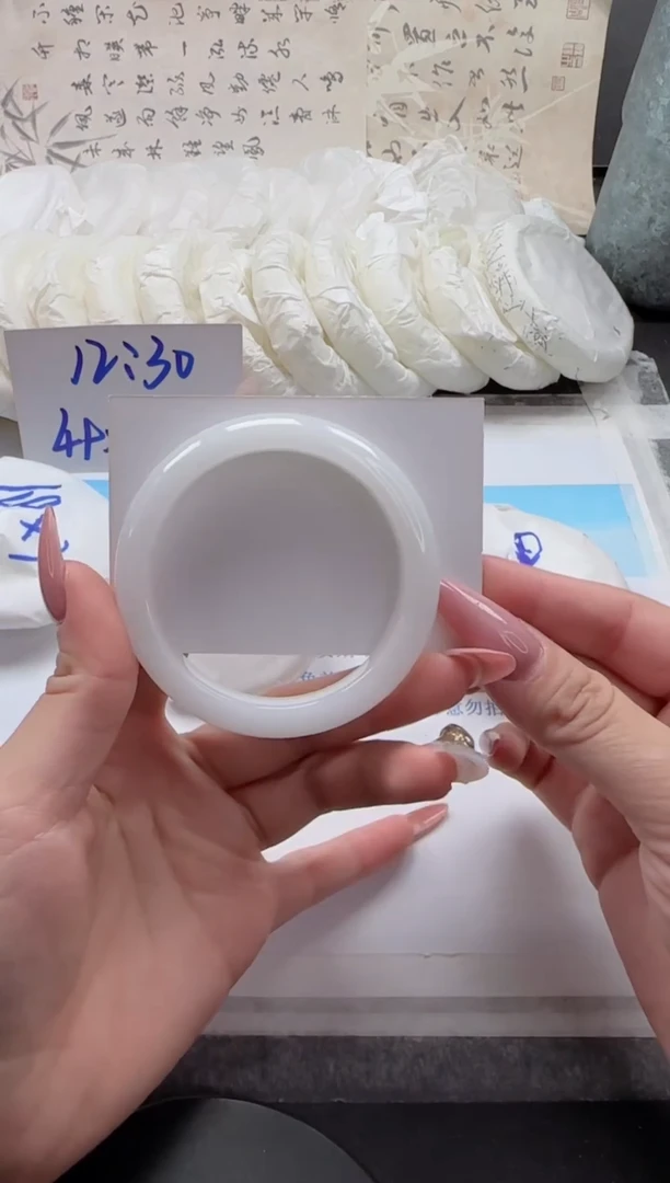 未镶嵌手镯石英质玉19-54.6