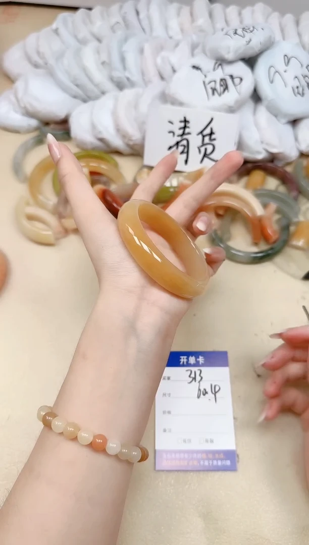 未镶嵌手镯石英质玉313/60.4