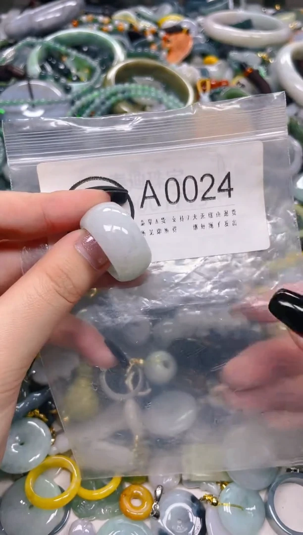 翡翠未镶嵌颈饰20.3MM/A/翡翠A货一图一物
