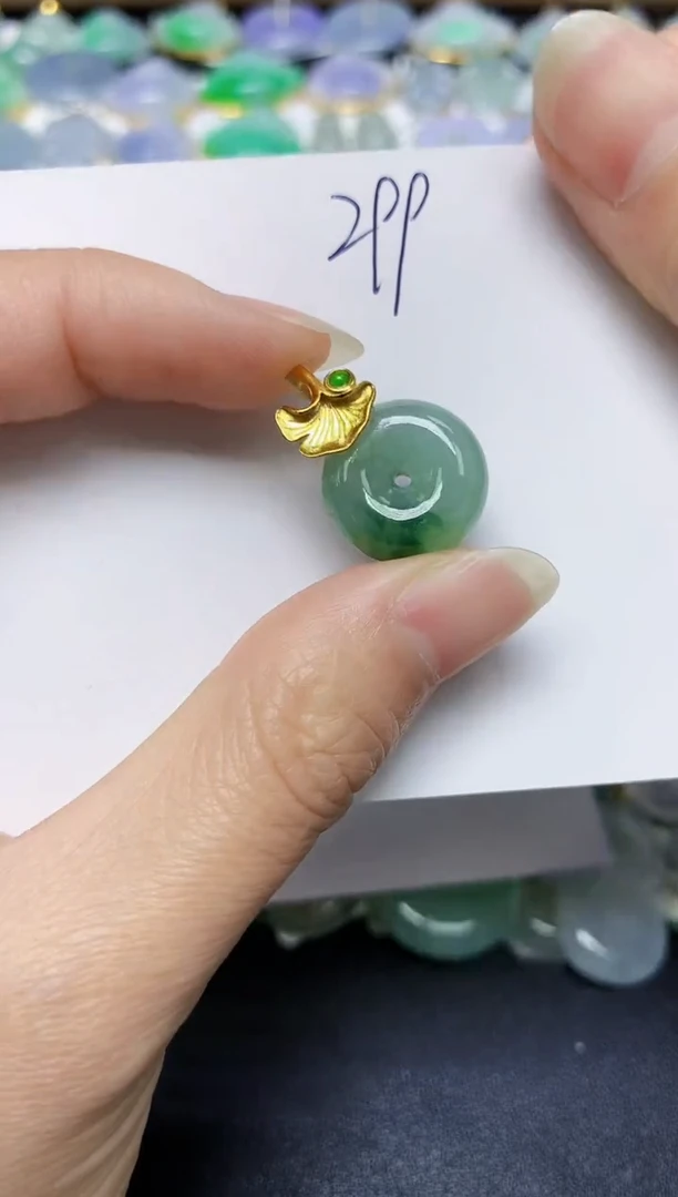 翡翠未镶嵌颈饰天然缅甸翡翠A货