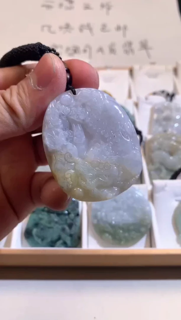 【闪购商品】翡翠颈饰未镶嵌02/15/40