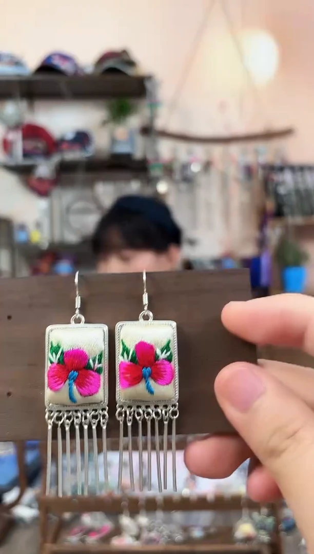 织绣一*民族风非遗老绣饰品101