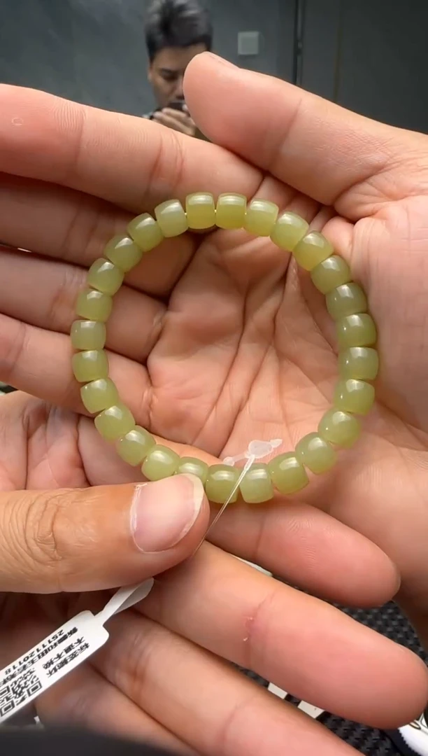 未镶嵌手串和田玉若羌青黄口手串卡7x8 微瑕疵
