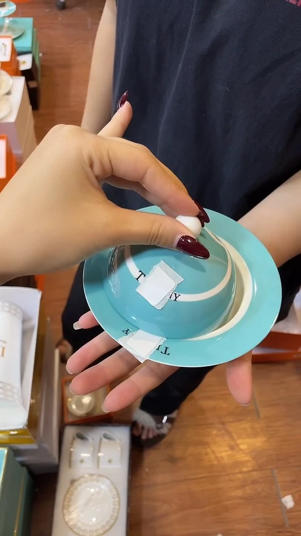 杯鸿辉家品牌瓷器，京东包邮！