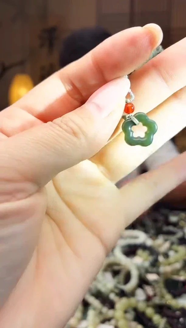 颈饰未镶嵌和田玉多样性发货，拍一发一