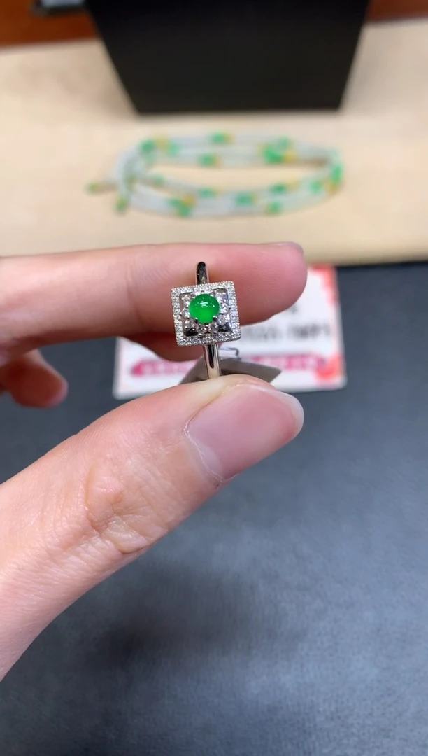 【闪购商品】翡翠戒指18K金镶嵌【无鉴赏期】