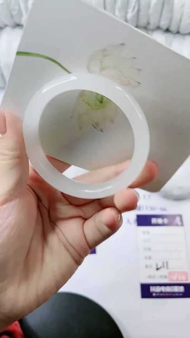 【闪购商品】石英质玉手镯未镶嵌多样性发货L11