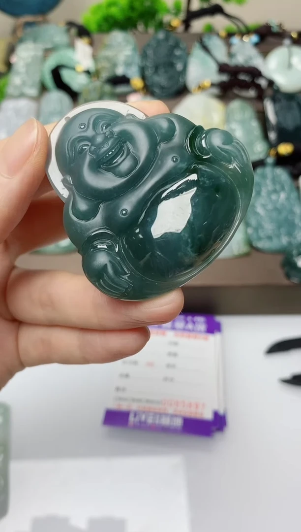 翡翠未镶嵌颈饰