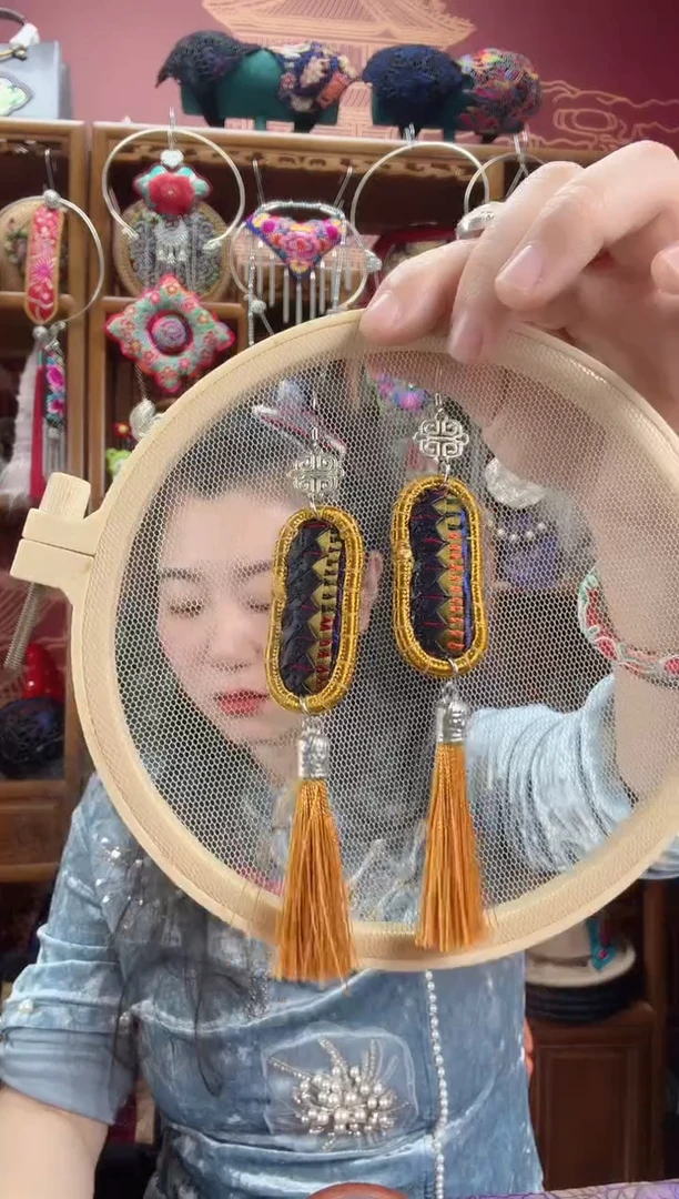 刺绣耳环60甜甜家