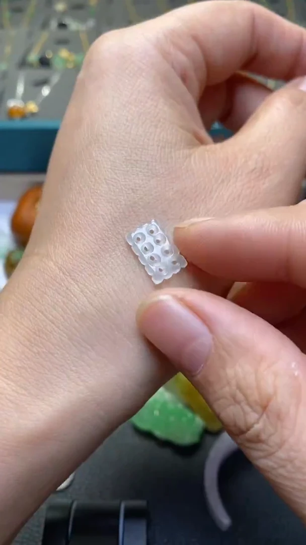 颈饰未镶嵌翡翠净货40462