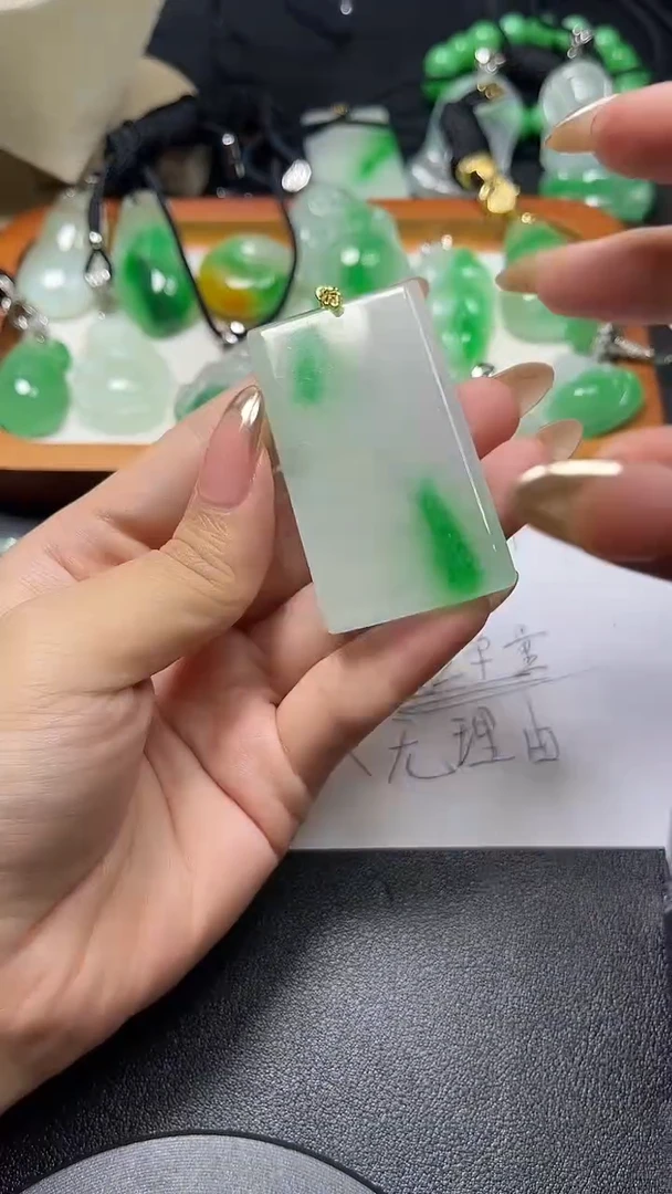 颈饰未镶嵌翡翠    所见即所得   一图一物