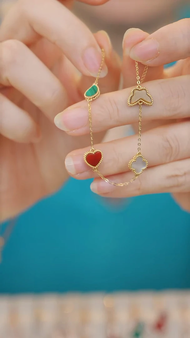 18K金镶嵌手链玛瑙/玉髓幸运春天手链