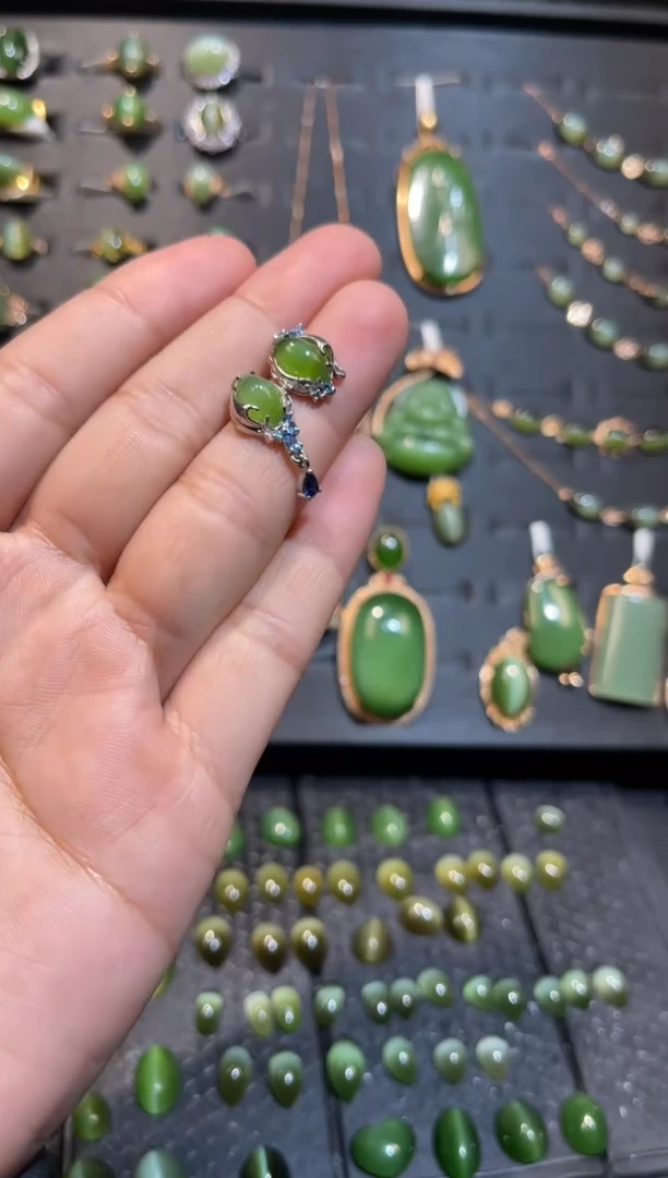 【闪购商品】和田玉碧玉猫眼耳钉银S925镶嵌多样性发一