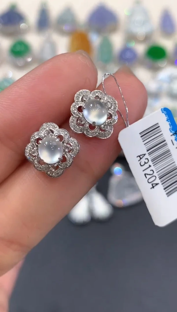 18K金镶嵌翡翠耳饰a141