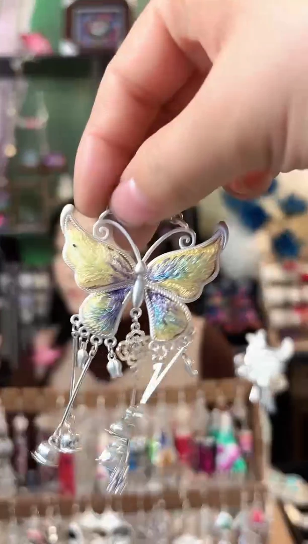 浅*彩云南阁非遗老绣苗银饰品10