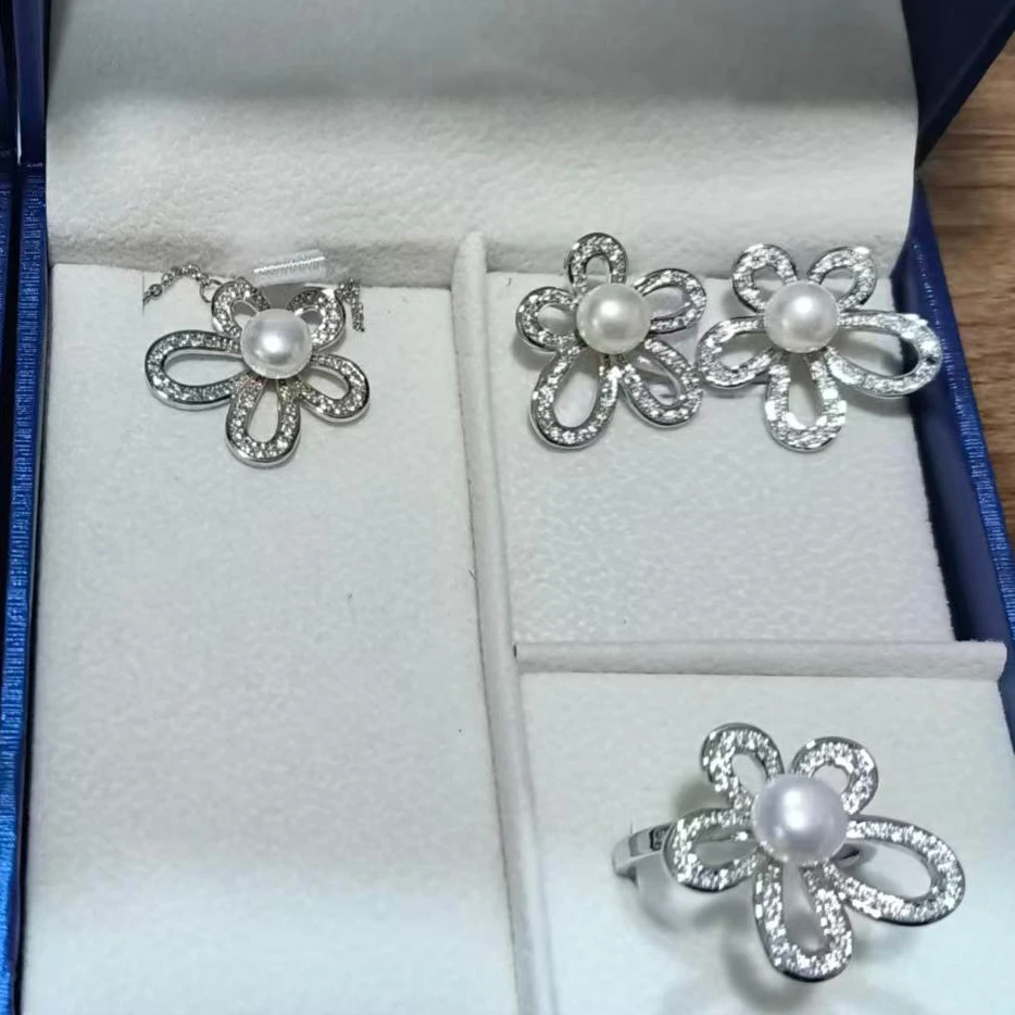 【夏清华】5-6mm一路生花款珍珠三件套（吊坠+耳钉+戒指）