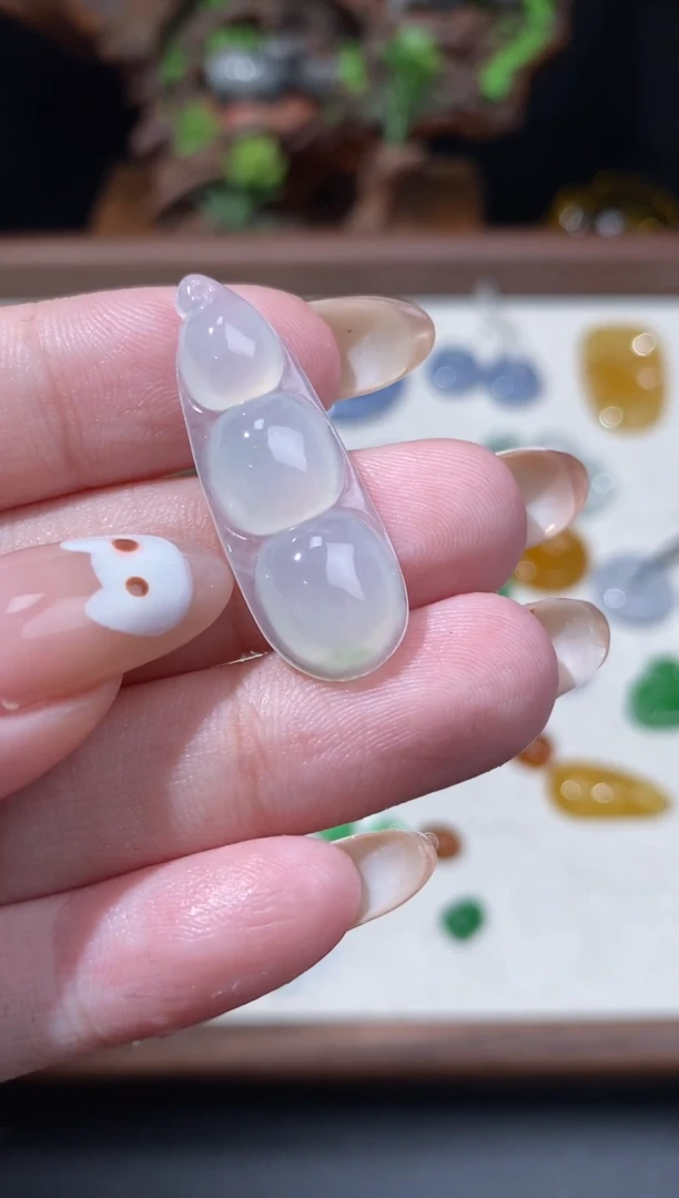 未镶嵌定制翡翠31.6*11.5*5.5豆子