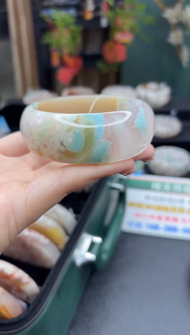 【闪购商品】石英质玉手镯未镶嵌158（60圈）