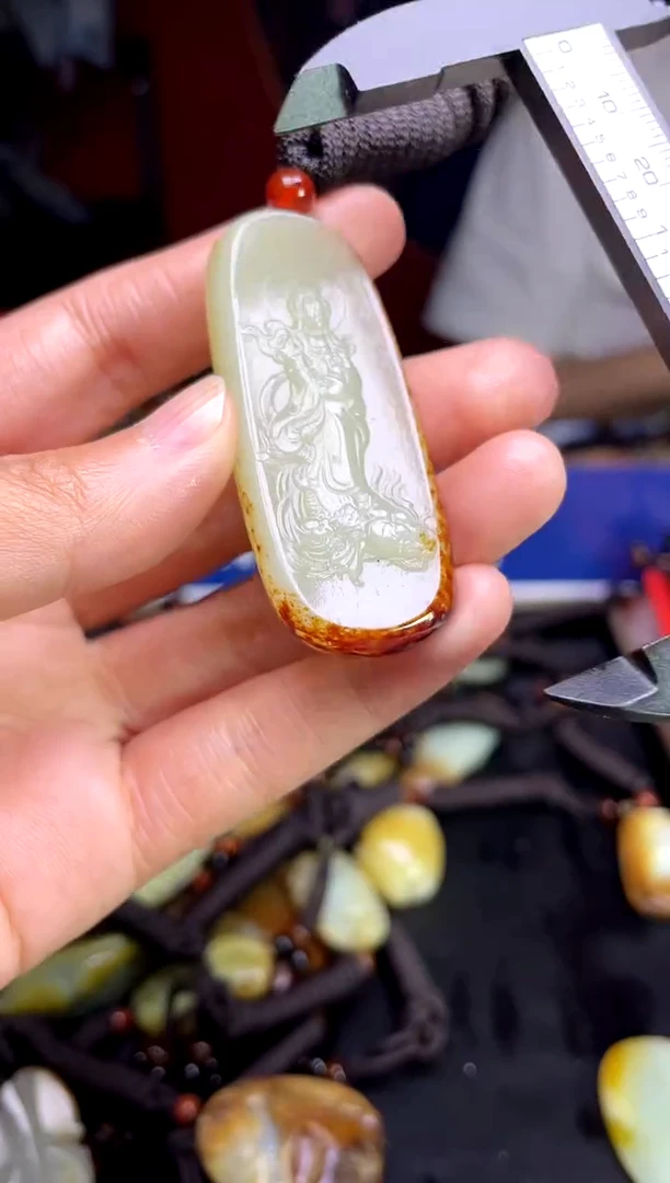 和田玉未镶嵌颈饰4