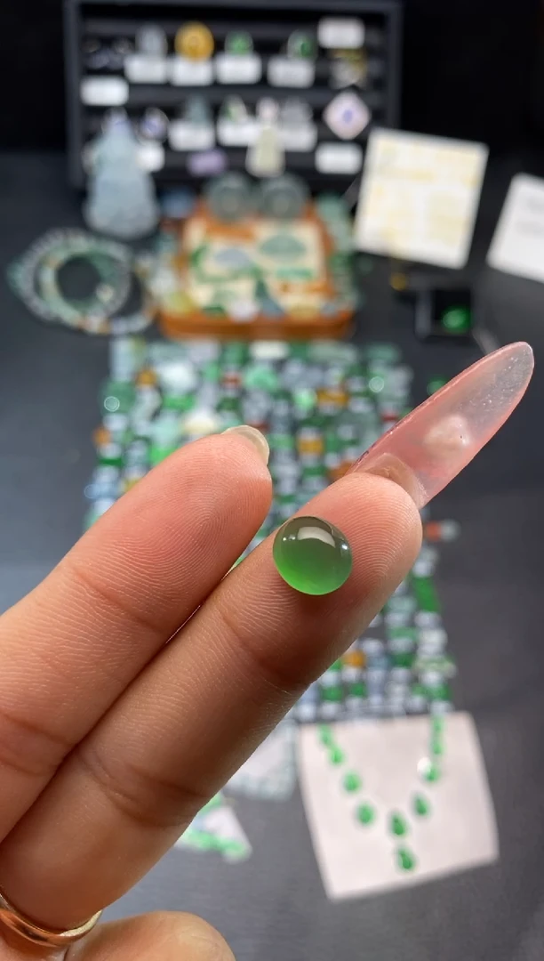 【闪购商品】翡翠挂件未镶嵌蛋面