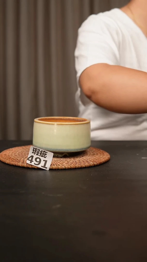 瓷片491瑕疵款，口约8  高约6