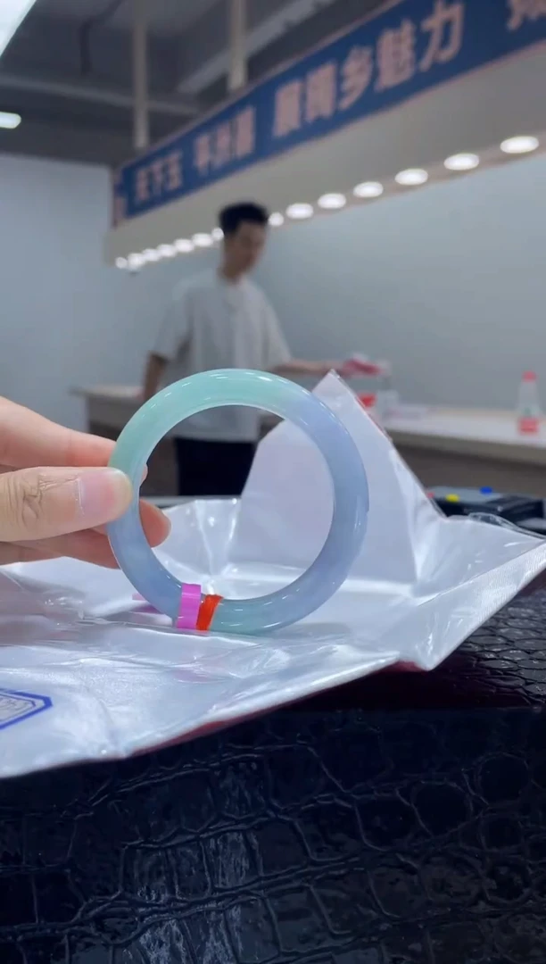 未镶嵌手镯翡翠手镯3