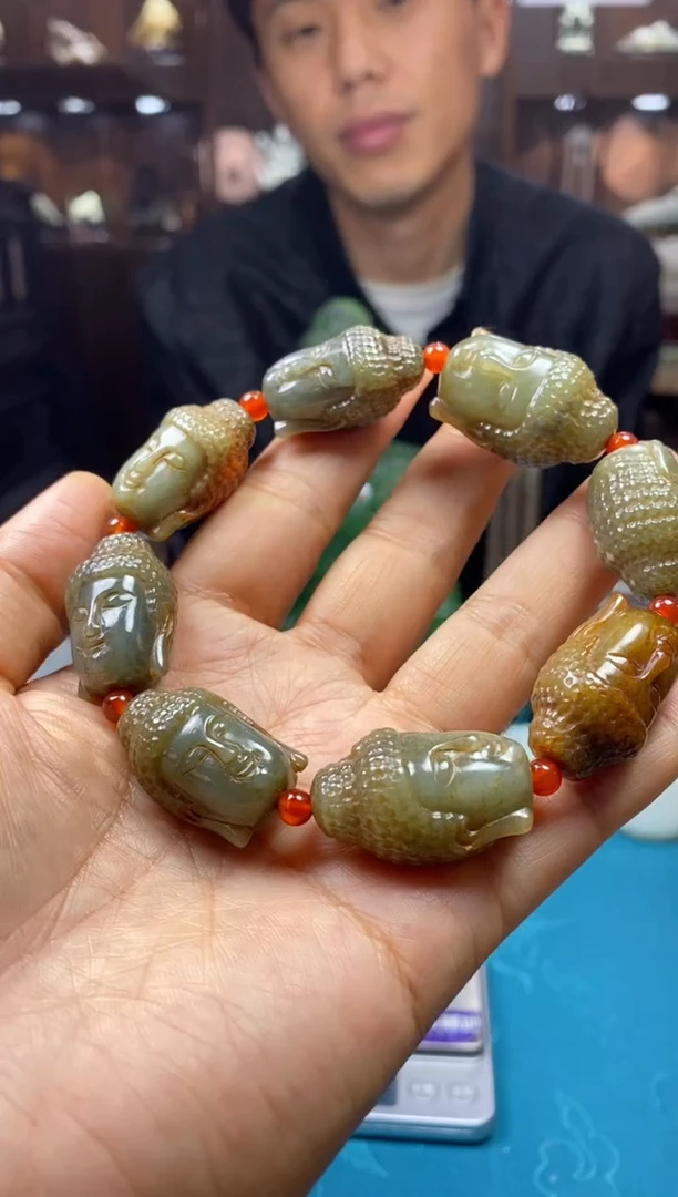 和田玉未镶嵌颈饰1