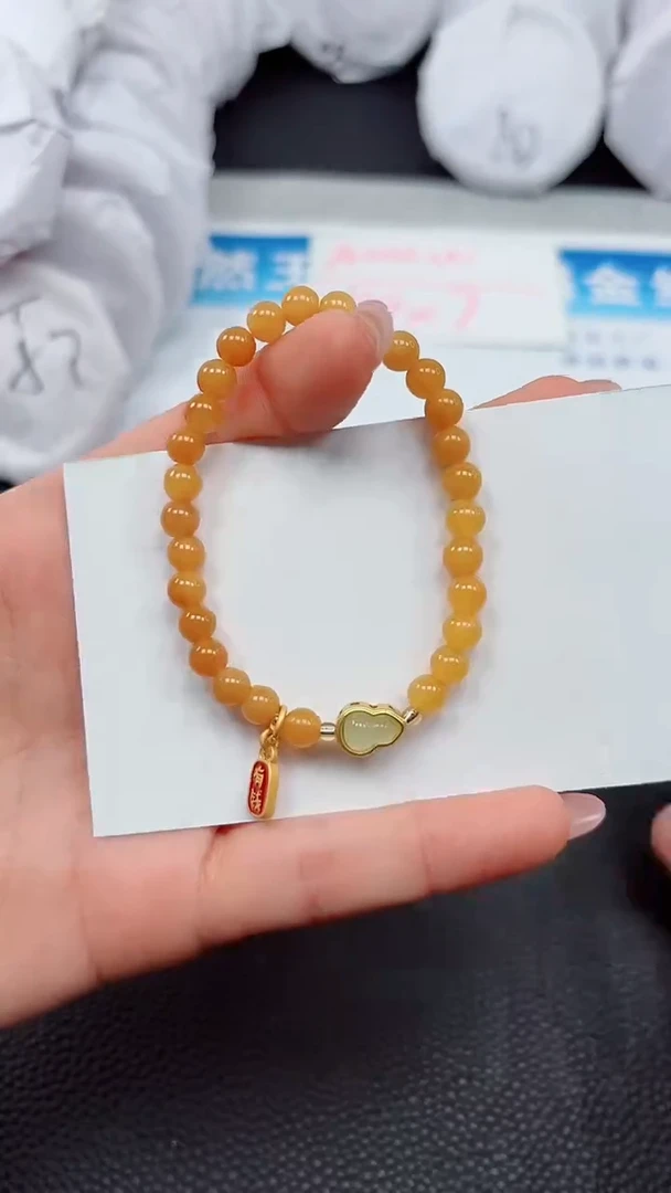 【闪购商品】石英质玉手镯未镶嵌金湖路