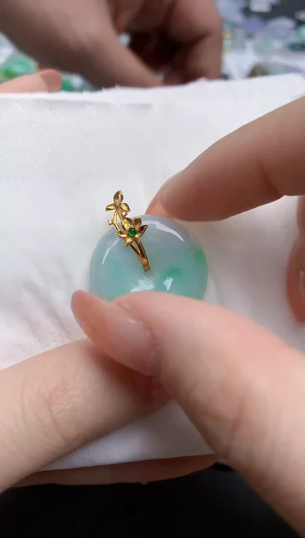 【闪购商品】翡翠颈饰18K金镶嵌天然缅甸翡翠A货