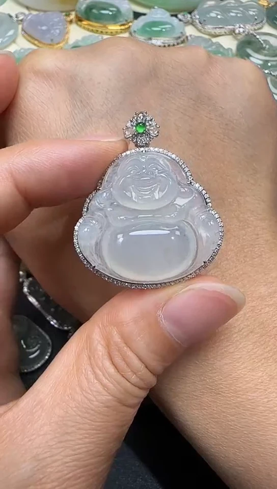 颈饰18K金镶嵌翡翠佛公