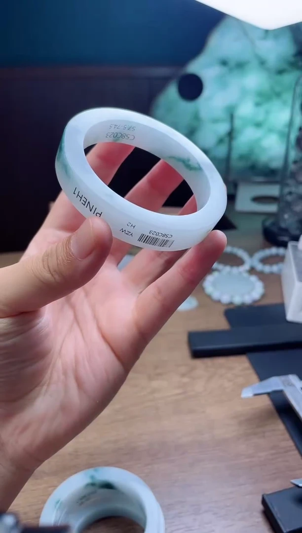 未镶嵌手镯定制翡翠定制