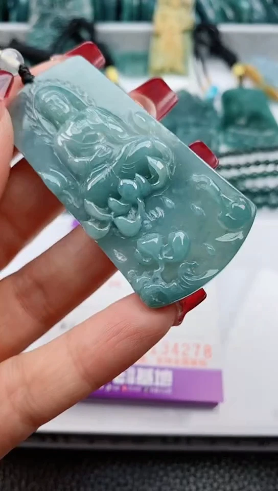 【闪购商品】翡翠颈饰未镶嵌