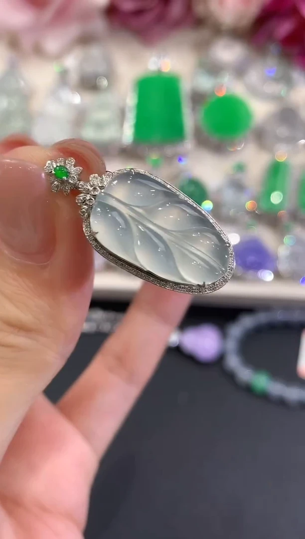 吊坠(不含链)18K金镶嵌翡翠q36