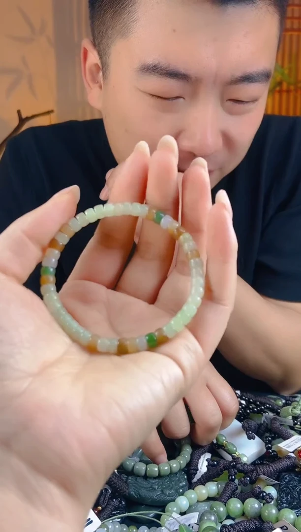 和田玉未镶嵌颈饰多样性发货，拍一发一