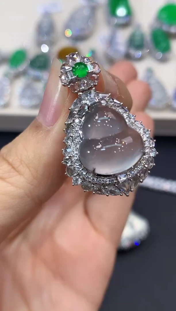 吊坠(不含链)18K金镶嵌翡翠用****1B195