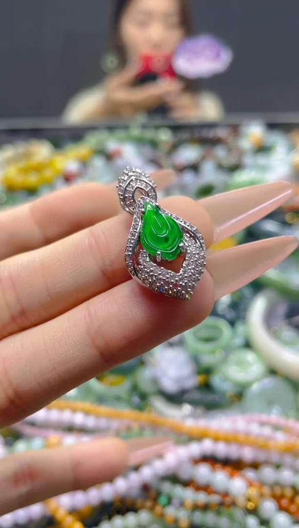 颈饰未镶嵌翡翠/P/翡翠A货，一件也是批发价