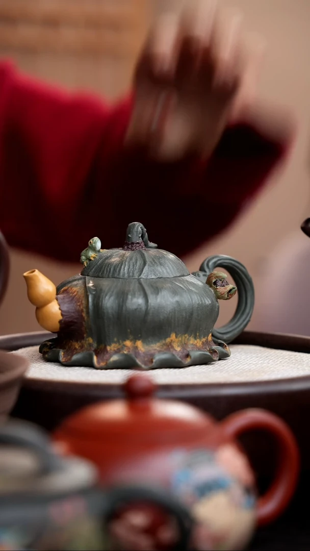 【闪购商品】紫砂茶壶青段荷叶莲藕壶听荷