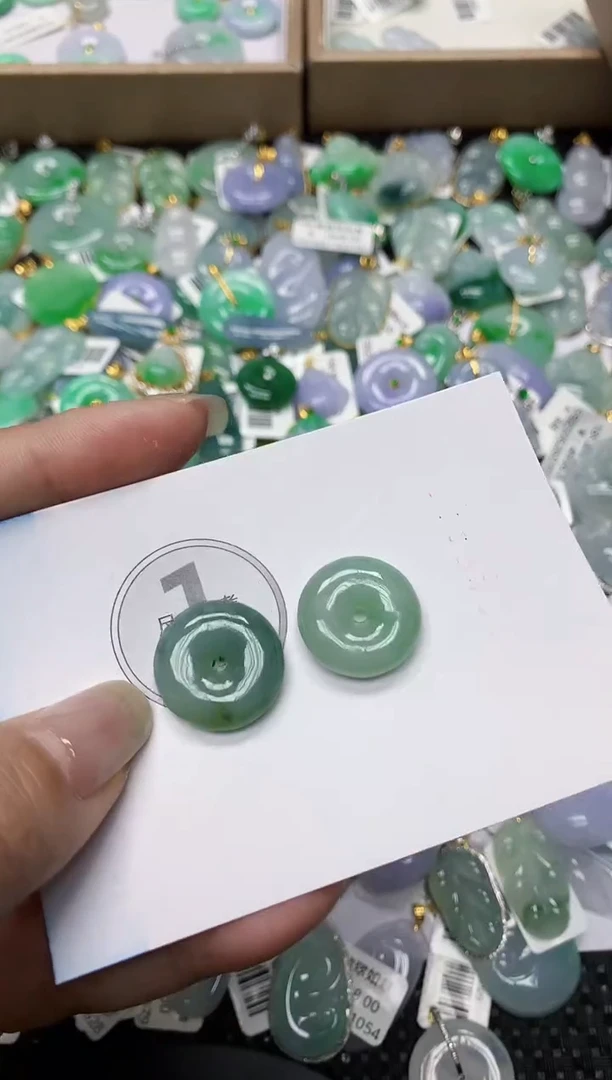 颈饰未镶嵌翡翠11111111111