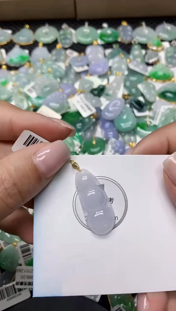 颈饰18K金镶嵌翡翠 11111111111