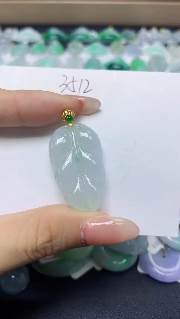 翡翠未镶嵌颈饰天然缅甸翡翠A货