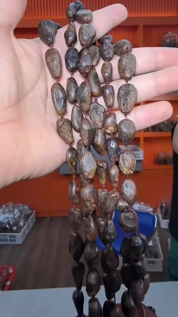 沉香手串a36号沉水瘤疤多样性发一