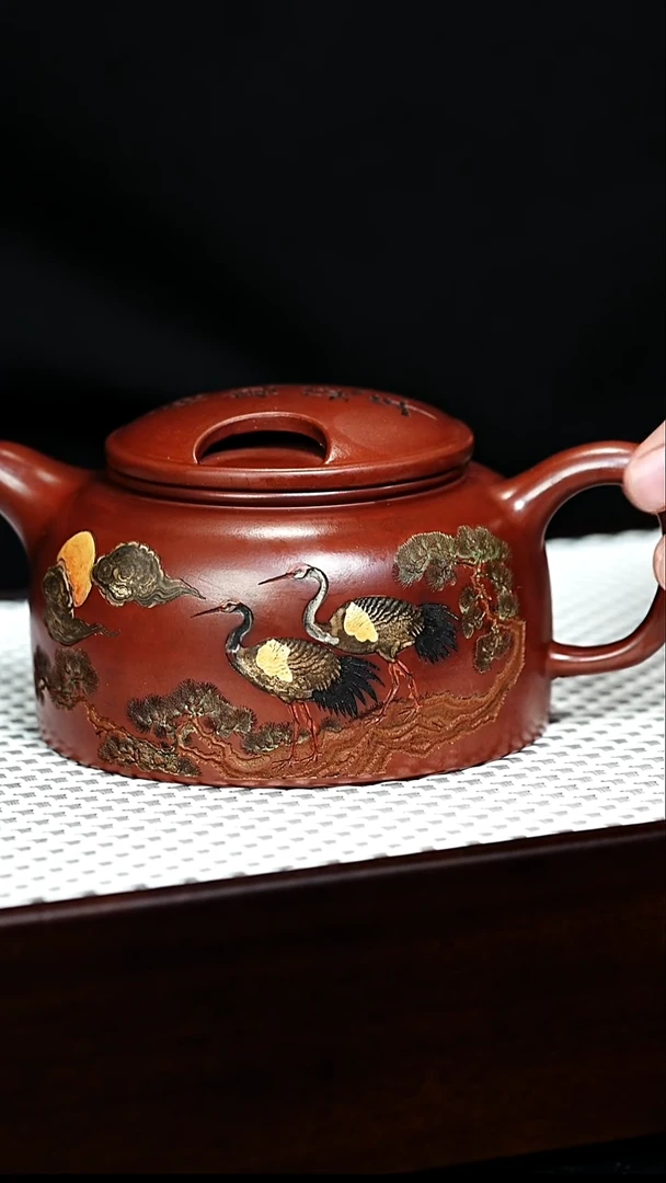 茶壶紫砂宜兴紫砂 牛盖莲子 龙血砂