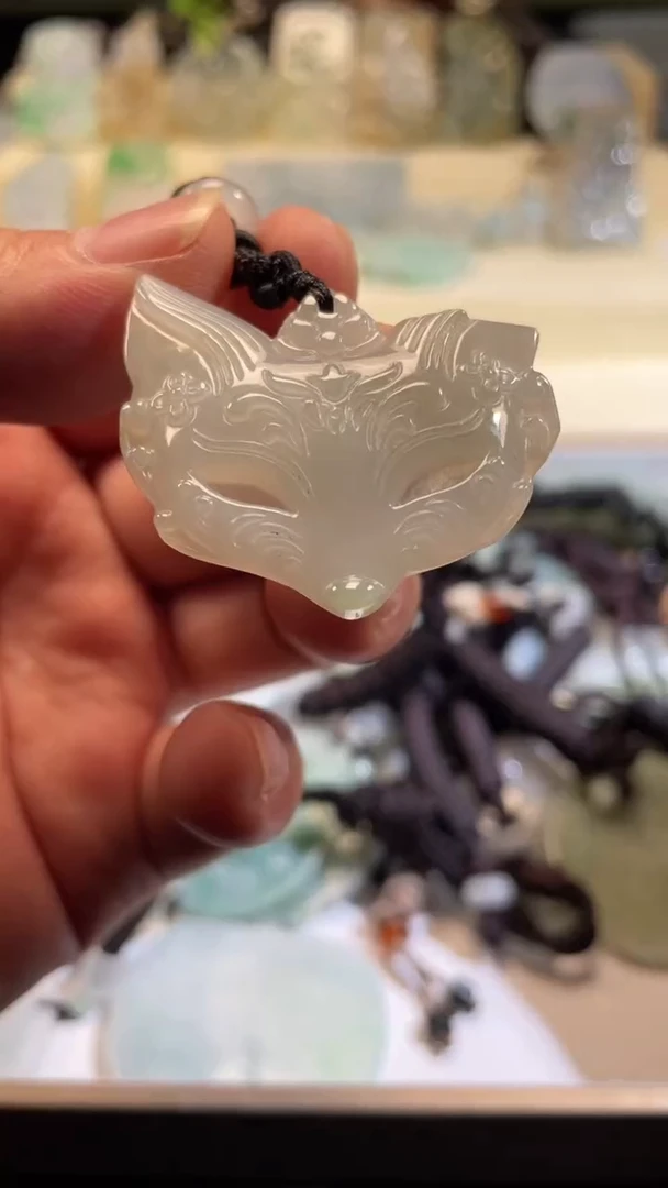 翡翠未镶嵌颈饰8/20/022