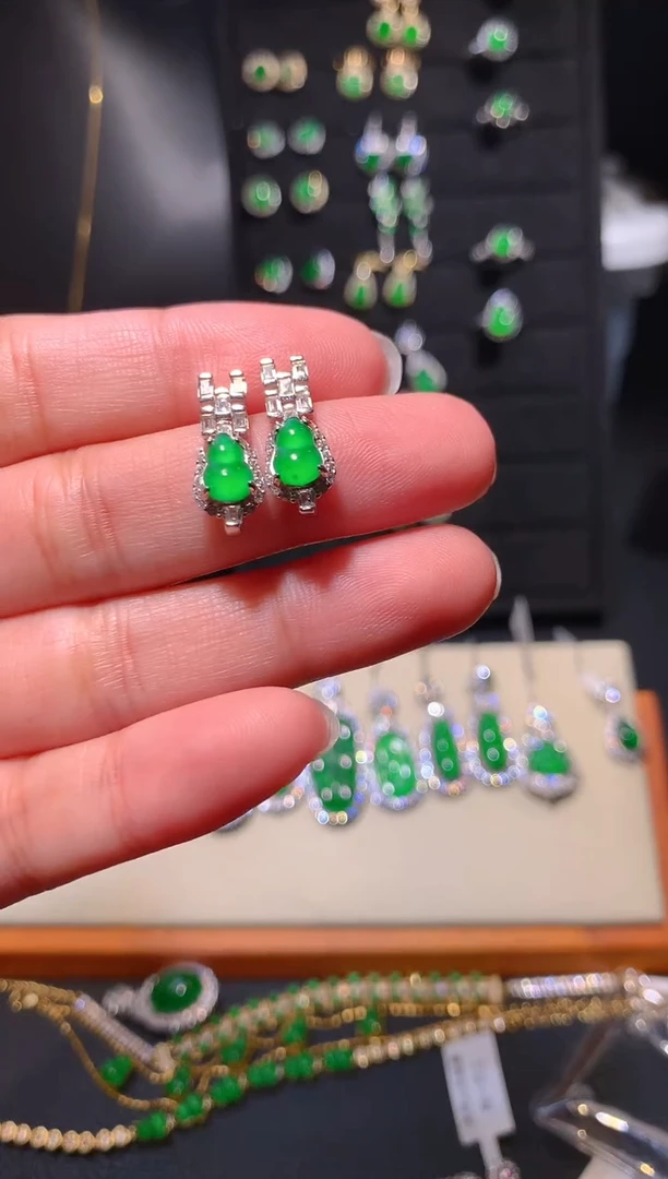 【闪购商品】翡翠耳饰银S925镶嵌耳坠